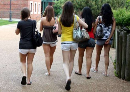 Không bước vào một ngôi đền hay ngôi nhà ở Nhật Bản khi chưa tháo giầy