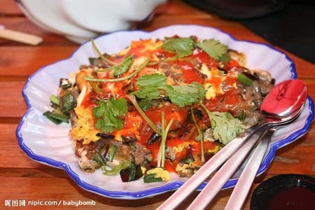 Những món đồ ăn vặt nổi tiếng nhất xứ Đài - 2 Món hàu chiên
có ở tất cả các khu chợ đêm trên toàn Đài Loan