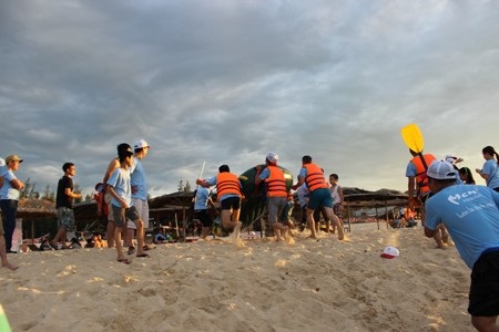 Ebola hoành hành mùa thấp điểm, du lịch đua nhau giảm giá