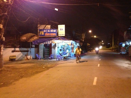 Khu vực nơi tài xế taxi dừng xe cầu cứu người dân việc cháu bé 4 tháng bị mẹ đánh dã man