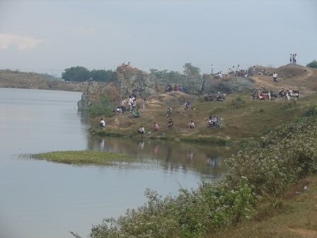 Hồ đá, nơi phát hiện anh Lê Quốc Thùy chết đuối