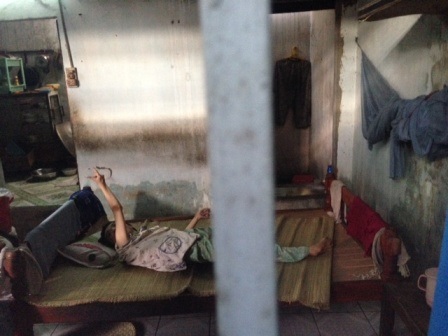 Cô gái tật nguyền bất hạnh này còn bị yêu râu xanh Đào Văn Quý nhẫn tâm hãm hiếp.