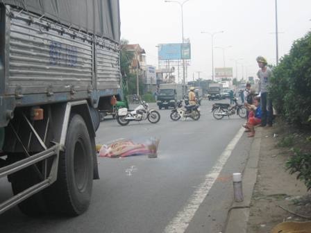 Hiện trường vụ tai nạn làm anh Nguyễn Thanh Tùng tử vong