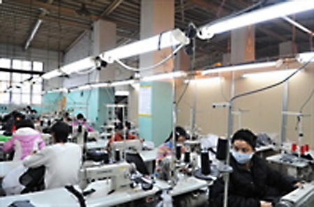 Gian nan thợ may Việt ở Nga - 1 Gian nan thợ may Việt ở Nga - 1