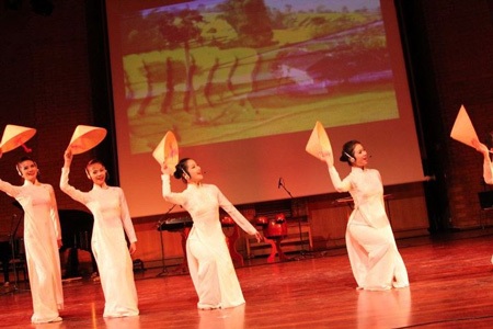 Tưng bừng Ngày Văn hóa Việt Nam tại Đan Mạch - 4 Tưng bừng Ngày Văn hóa Việt Nam tại Đan Mạch - 4