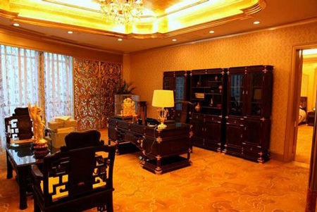 "Đột nhập" phòng siêu sang trong khách sạn của làng giàu nhất Trung Quốc - 8