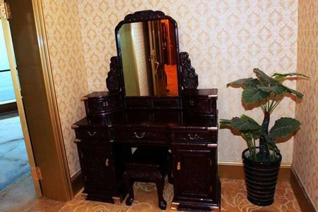 "Đột nhập" phòng siêu sang trong khách sạn của làng giàu nhất Trung Quốc - 10