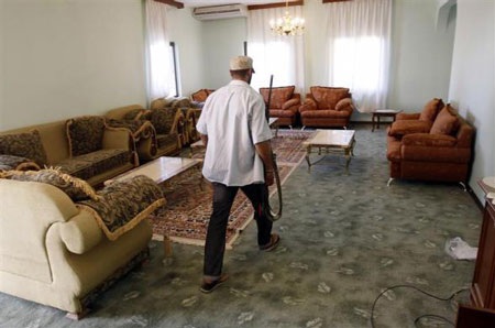 Khám phá cuộc sống của ông Gadhafi - 20