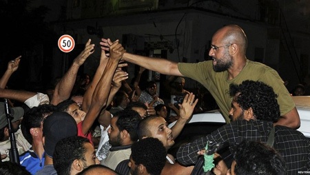 Thăng trầm cuộc đời người con trai sáng giá nhất của ông Gadhafi - 11