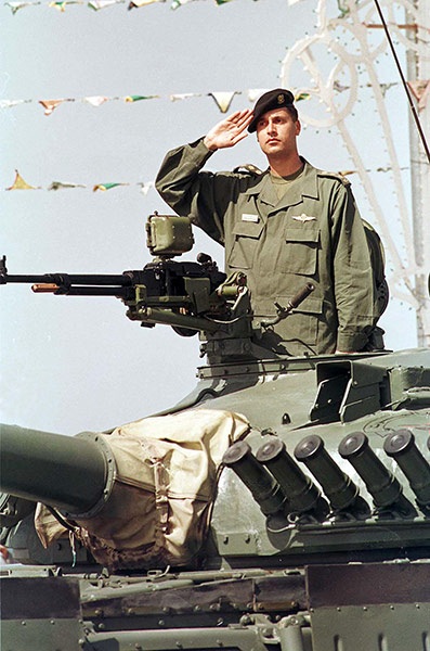 Thăng trầm cuộc đời người con trai sáng giá nhất của ông Gadhafi - 3