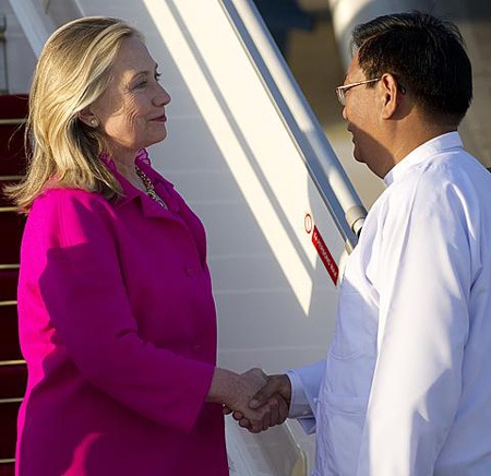 Chuyến thăm lịch sử tới Myanmar của Ngoại trưởng Clinton - 1 Chuyến thăm lịch sử tới Myanmar của Ngoại trưởng Clinton - 1