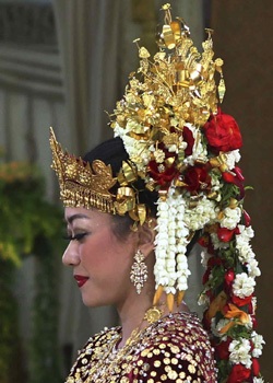 Đám cưới truyền thống lộng lẫy của con trai Tổng thống Indonesia - 8 Đám cưới truyền thống lộng lẫy của con trai Tổng thống Indonesia - 8