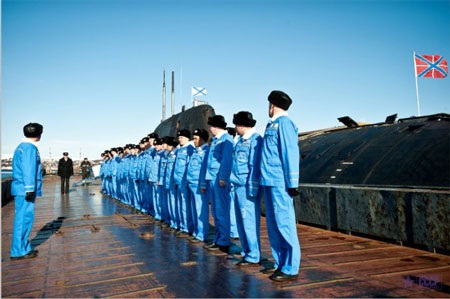 Hé lộ nội thất tàu ngầm hạt nhân của Nga - 1