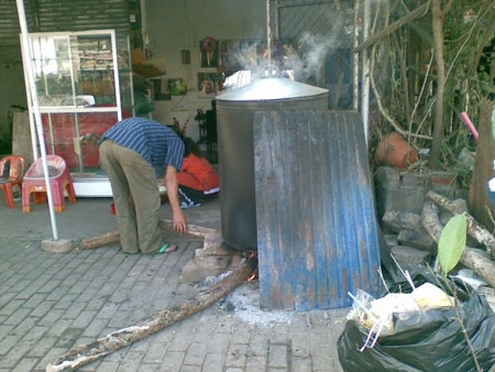 Nồi bánh tét giữa thủ đô Lào - 1