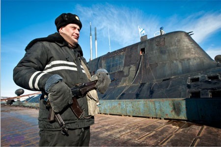 Hé lộ nội thất tàu ngầm hạt nhân của Nga - 2