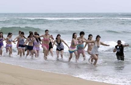 Đột nhập trại đào tạo nữ vệ sỹ chuyên nghiệp ở Trung Quốc - 11