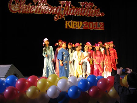 Lễ đón Xuân ở Kiev - 3 Lễ đón Xuân ở Kiev - 3