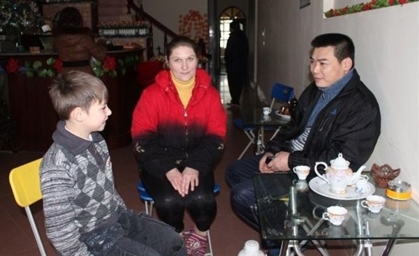 Cô dâu Tây trên mảnh đất biên cương - 1 Cô dâu Tây trên mảnh đất biên cương - 1