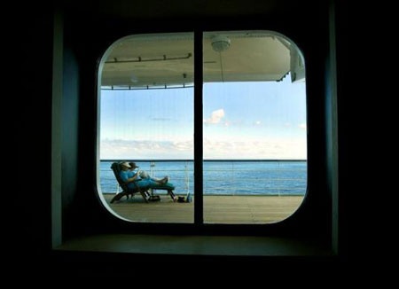 Những "thành phố di động" trên biển - 21