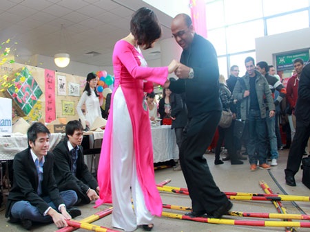 Lễ hội mùa xuân Việt tại Anh quốc - 4