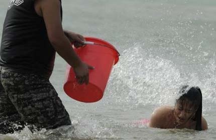 Đột nhập trại đào tạo nữ vệ sỹ chuyên nghiệp ở Trung Quốc - 5