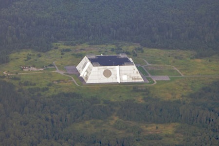 Khám phá "kỳ quan quân sự" của Nga - 1