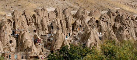 "Làng tổ mối khổng lồ" kỳ lạ ở Iran - 1 "Làng tổ mối khổng lồ" kỳ lạ ở Iran - 1