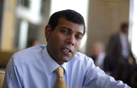 Maldives: Tổng thống từ chức khi bị “kề họng súng” - 1