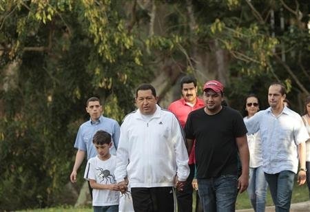 Tổng thống Venezuela trở về sau ca phẫu thuật ung thư - 1 Tổng thống Venezuela trở về sau ca phẫu thuật ung thư