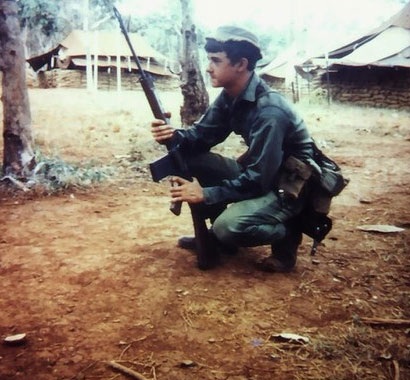 Cựu binh Úc và 40 năm dằn vặt vì lưu giữ bài thơ của người lính Việt - 4 Cựu binh Úc và 40 năm dằn vặt vì lưu giữ bài thơ của người lính Việt