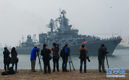 Thăm tàu chiến tham gia tập trận Nga - Trung