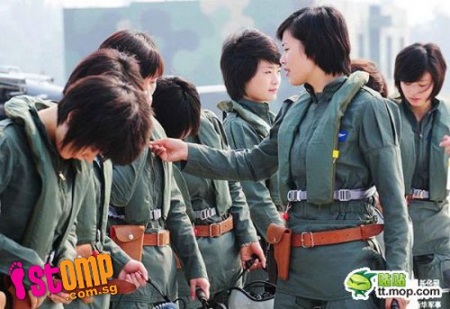 Phi đội bay gồm toàn bóng hồng của Trung Quốc