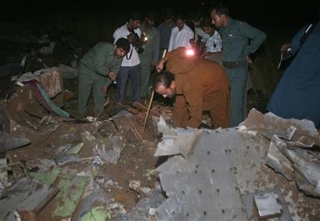 Máy bay chở 127 người cháy rụi tại ngoại ô thủ đô Pakistan - 14 Máy bay chở 127 người cháy rụi tại ngoại ô thủ đô Pakistan