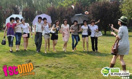 Phi đội bay gồm toàn bóng hồng của Trung Quốc