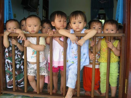 Những làng công nhân cao su triệu phú nơi biên giới - 2 Những làng công nhân cao su triệu phú nơi biên giới
