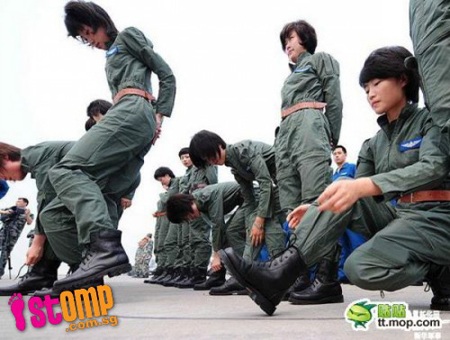 Phi đội bay gồm toàn bóng hồng của Trung Quốc