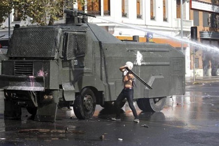 Hai thái cực trong ngày Quốc tế lao động - 14 Hai thái cực trong ngày Quốc tế lao động