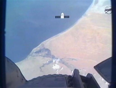 Du hành gia trên trạm vũ trụ trôi nổi trong tàu vũ trụ tư nhân - 6 Du hành gia trên trạm vũ trụ trôi nổi trong tàu vũ trụ tư nhân