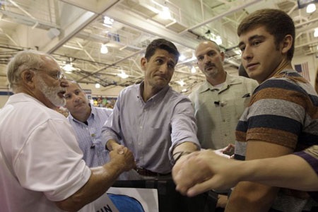 Nụ cười mếu của ứng viên Phó tổng thống Mỹ