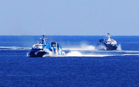 Tàu thuộc Hạm đội Bắc Hải của hải quân Trung Quốc tập bắn đạn thật trên Hoàng Hải ngày 5/9.