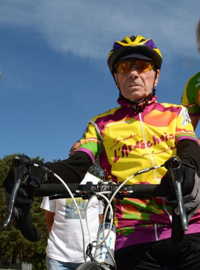 Cụ Marchand bắt đầu xuất phát.