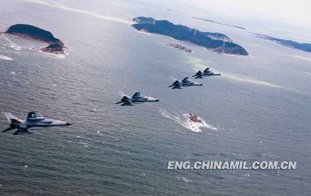 Chiến đấu cơ Trung Quốc diễn tập khai hỏa trên biển - 7 Chiến đấu cơ Trung Quốc tập bắn đạn thật trên biển