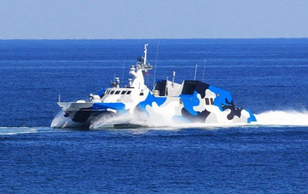 Tàu thuộc Hạm đội Bắc Hải của hải quân Trung Quốc tập bắn đạn thật trên Hoàng Hải ngày 5/9.