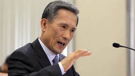 Bộ trưởng Quốc phòng Hàn Quốc nhận lỗi thiếu cảnh giác biên giới - 1 Bộ trưởng Quốc phòng Hàn Quốc Kim Kwan Jin