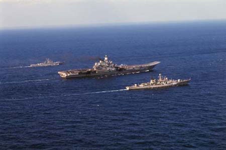 Không quân hạm vượt trội so với Liêu Ninh và INS Vikramaditya - 1 Tàu sân bay Kuznetsov hiện trong biên chế của lực lượng hải quân Nga