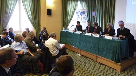 Hội thảo về biển Đông ngày 16-10 tại Paris, Pháp - Ảnh: V.T.D.