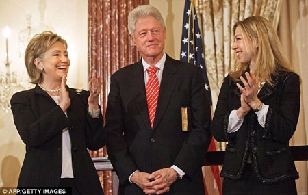 Hé lộ ảnh ngoại trưởng Mỹ Hillary Clinton "nhí nhảnh" năm 22 tuổi - 9 Hé lộ ảnh ngoại trưởng Mỹ Hillary Clinton năm 22 tuổi