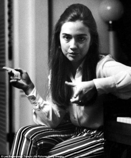 Hé lộ ảnh ngoại trưởng Mỹ Hillary Clinton năm 22 tuổi
