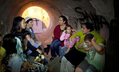 Trẻ em giữa làn đạn Israe l- Gaza