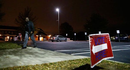 Cử tri Mỹ xếp hàng đi bỏ phiếu